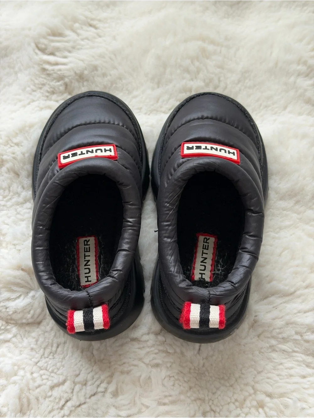 Hunter Original In/Out Puffer Slipper Booties Black Red Toddler
